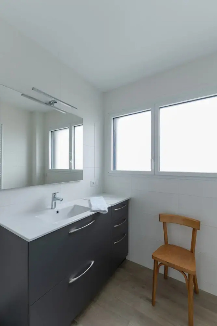 Pretty new House 2 Steps From the sea