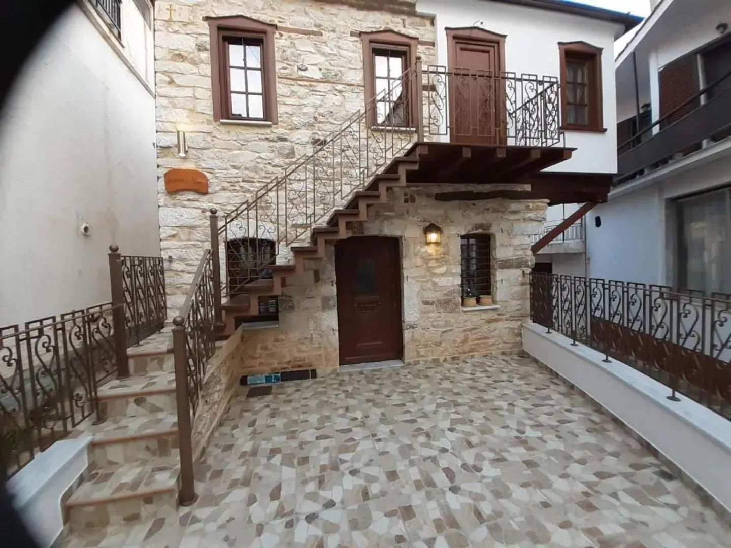 Mama's Home, Kallirachi Village