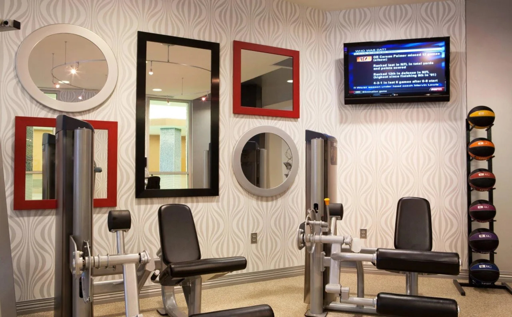 Renaissance by Marriott Boston Patriot Place Hotel