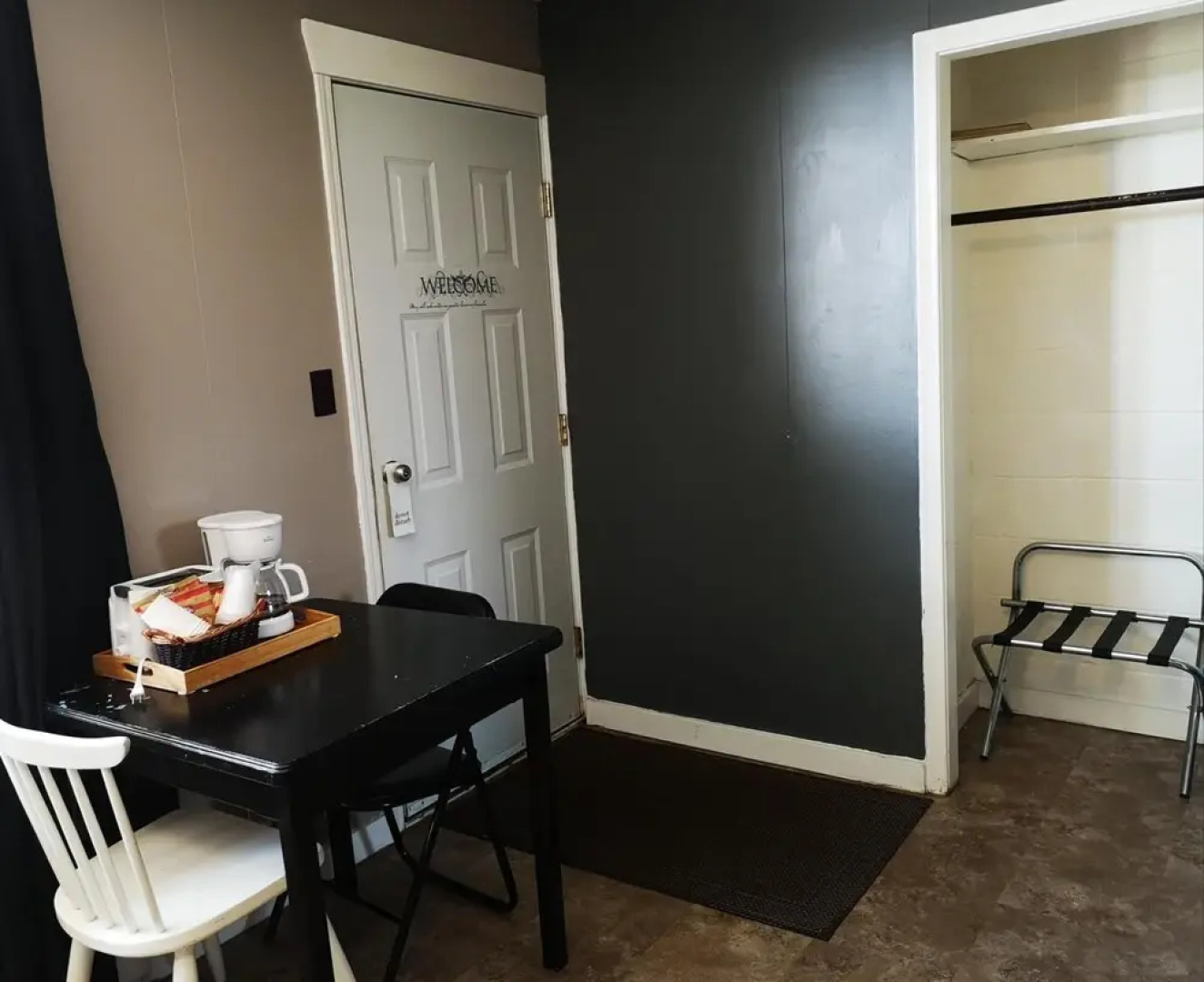 Overlook Inn & Cabins