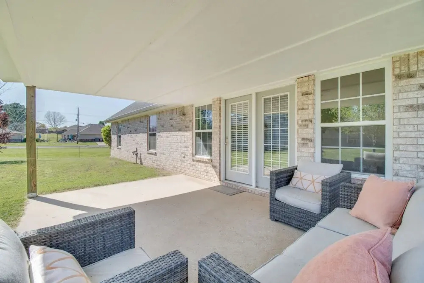 2 Mi to Grand Lake: Grove Home w/ Fenced-in Yard