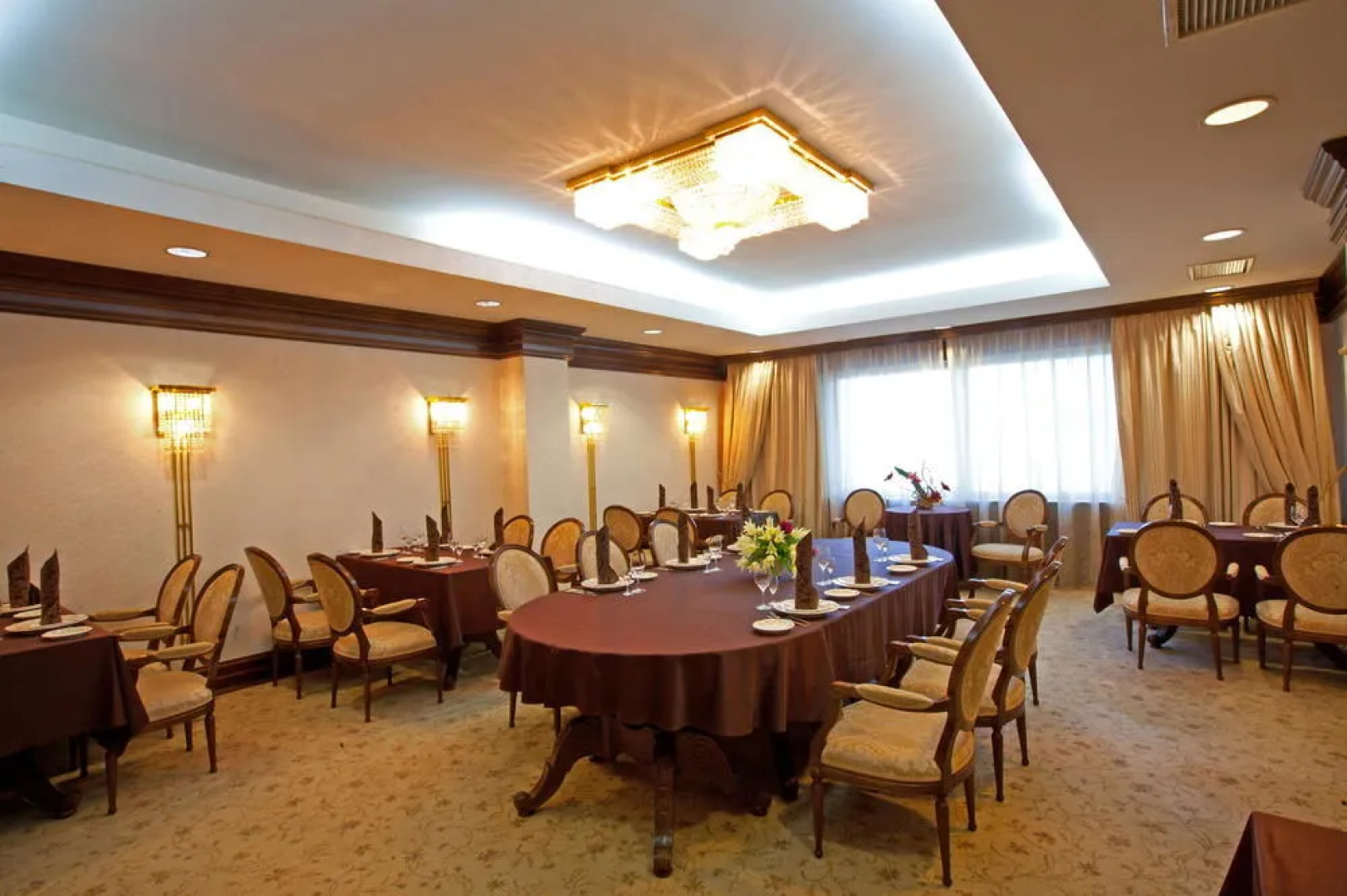 Отель Протон