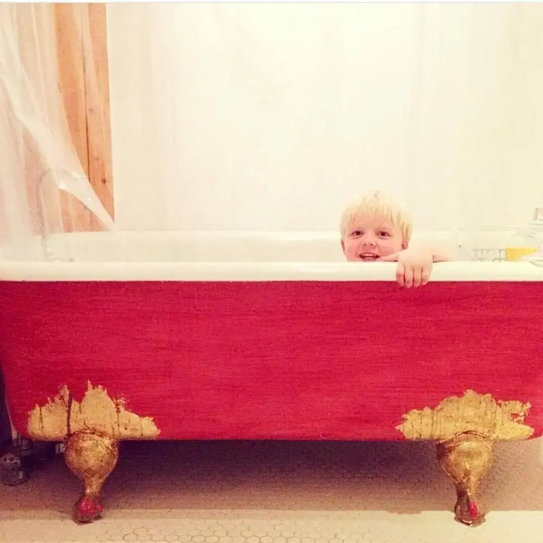 Metro Hotel and Cafe