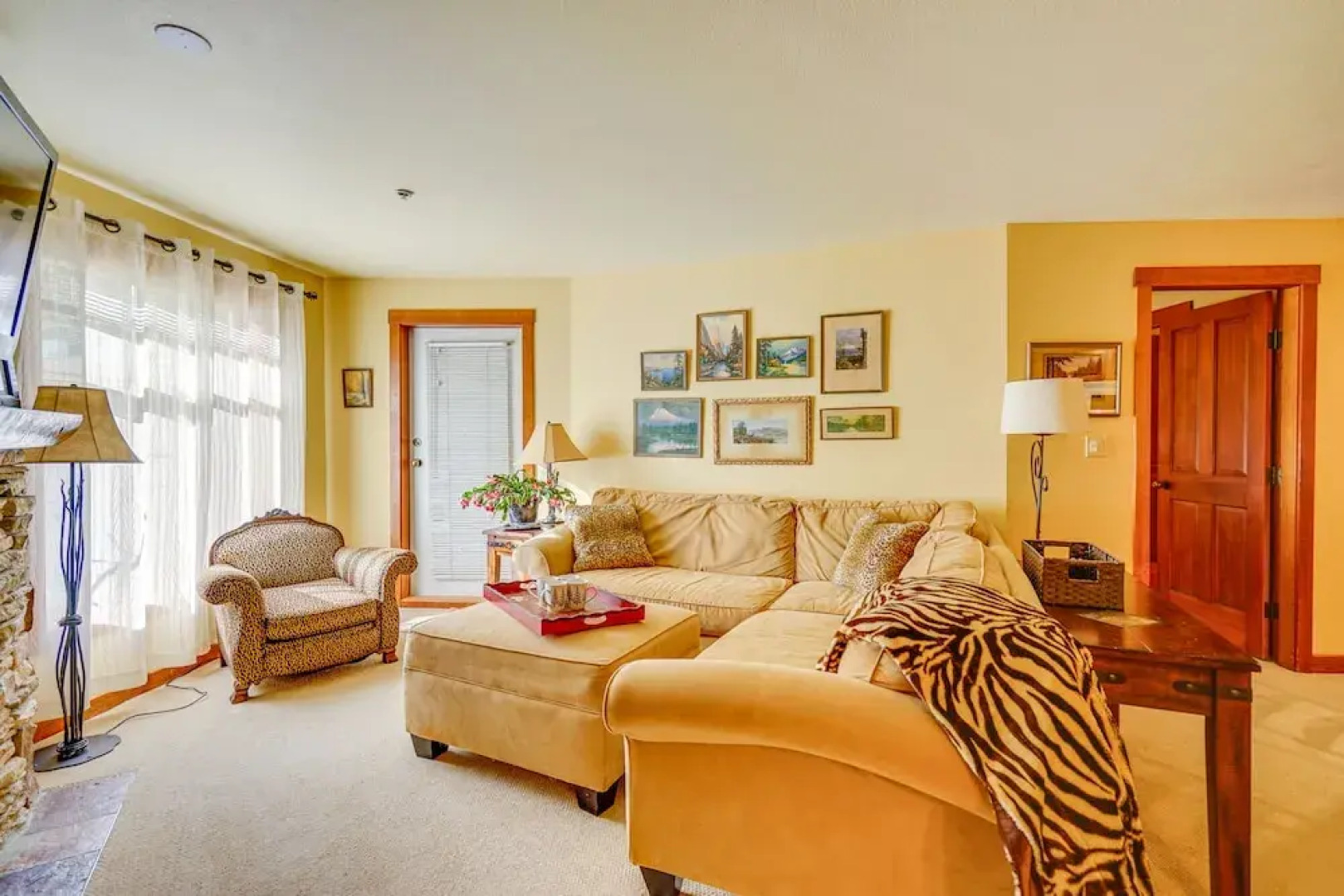 Ski-in/ski-out Brighton Condo w/ Pool & Hot Tub