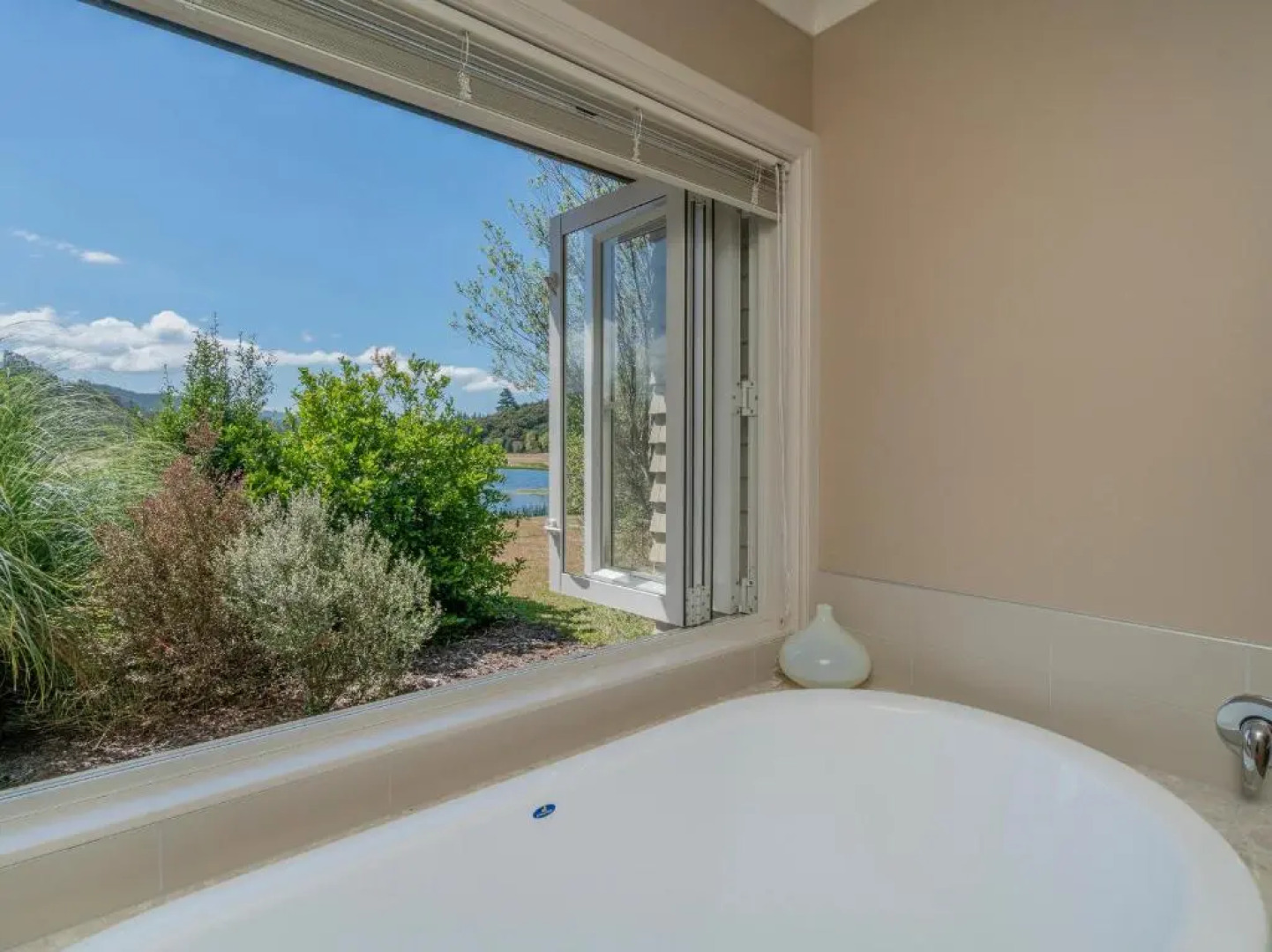 The Lakes - Pauanui Holiday Home