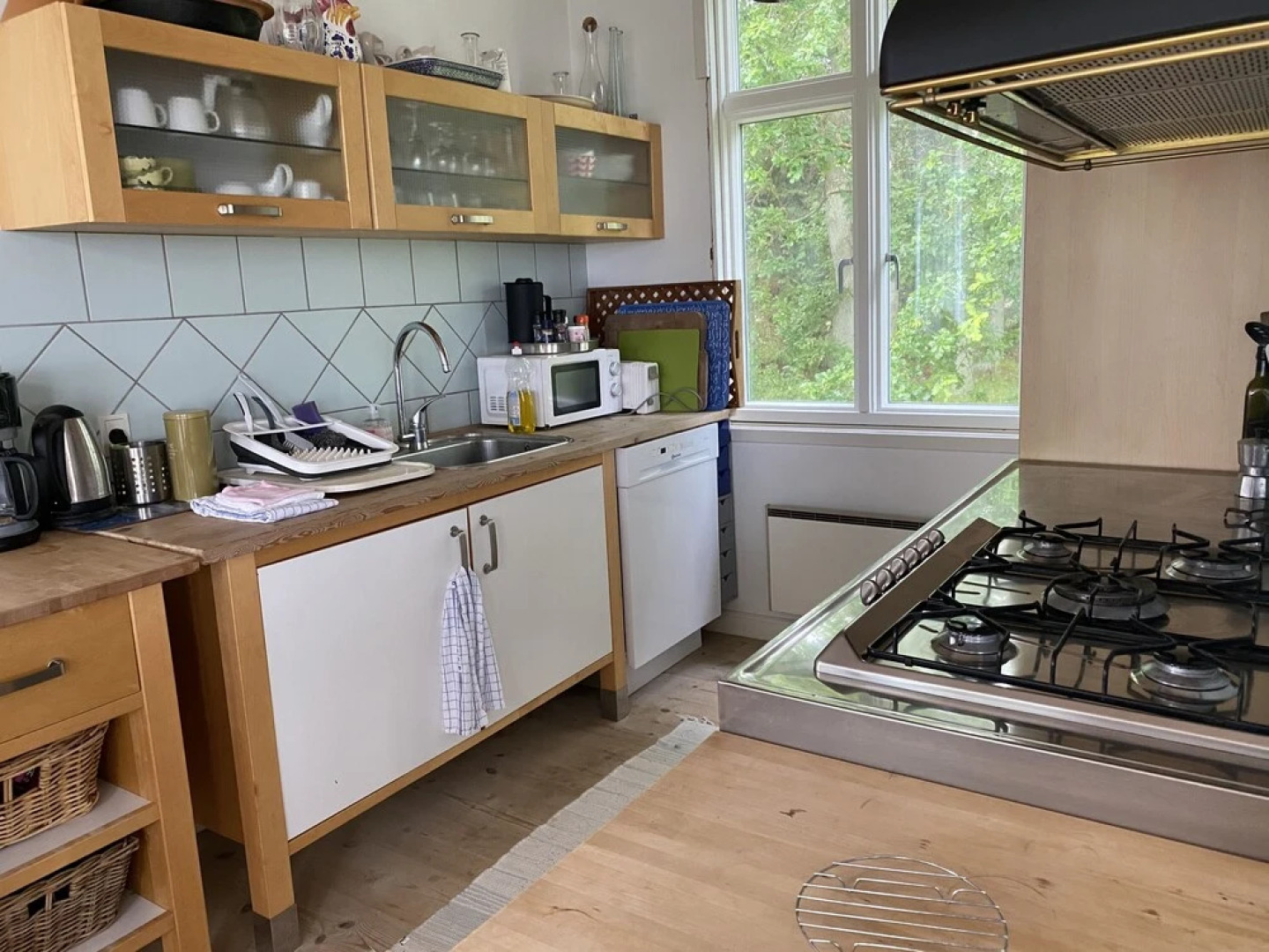 Skaerven Beachfront Condos and Cottage