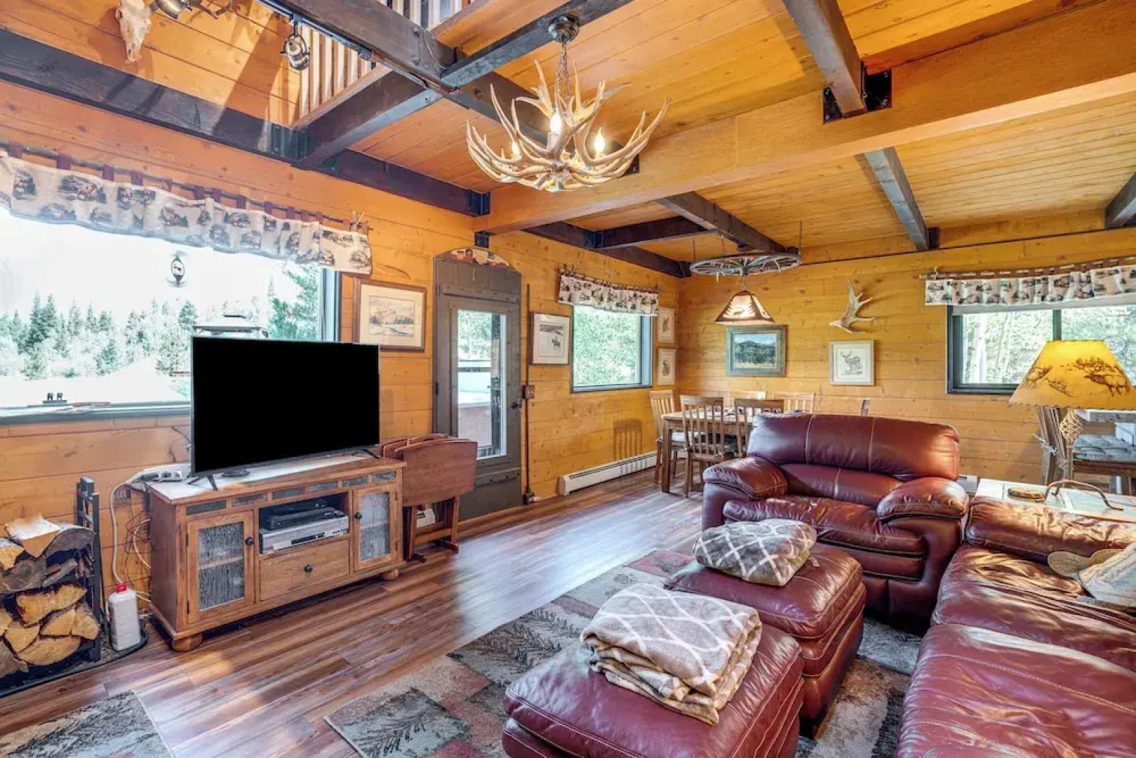 24str-00023 Fairplay Cabin w/ Hot Tub on 4 Acres!