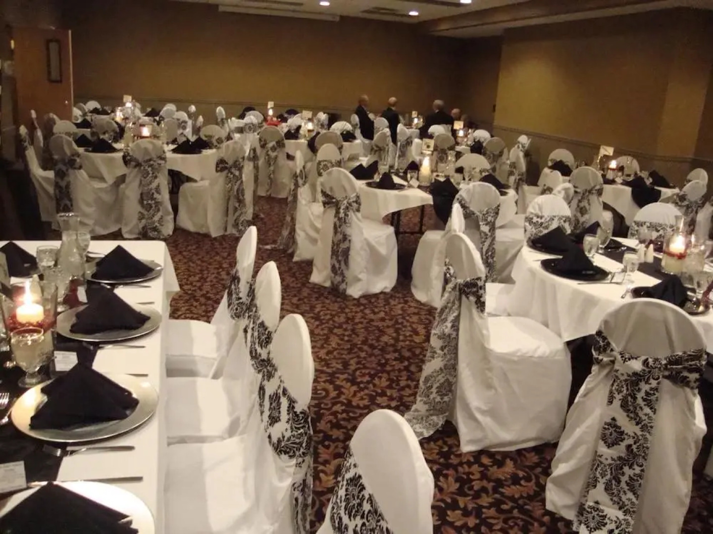 Elkwater Lake Lodge and Resort