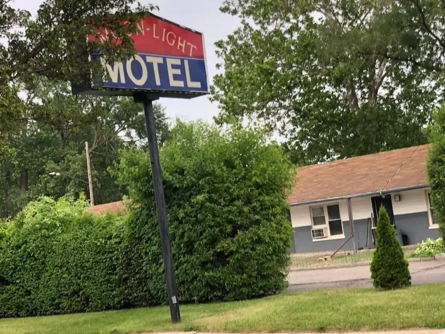 Moonlight Motel