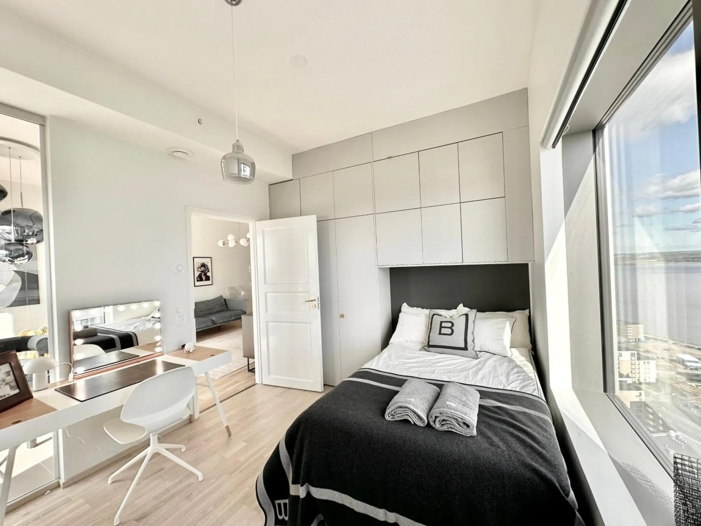 Luxury Skyscraper Apartment with Amazing view over Helsinki