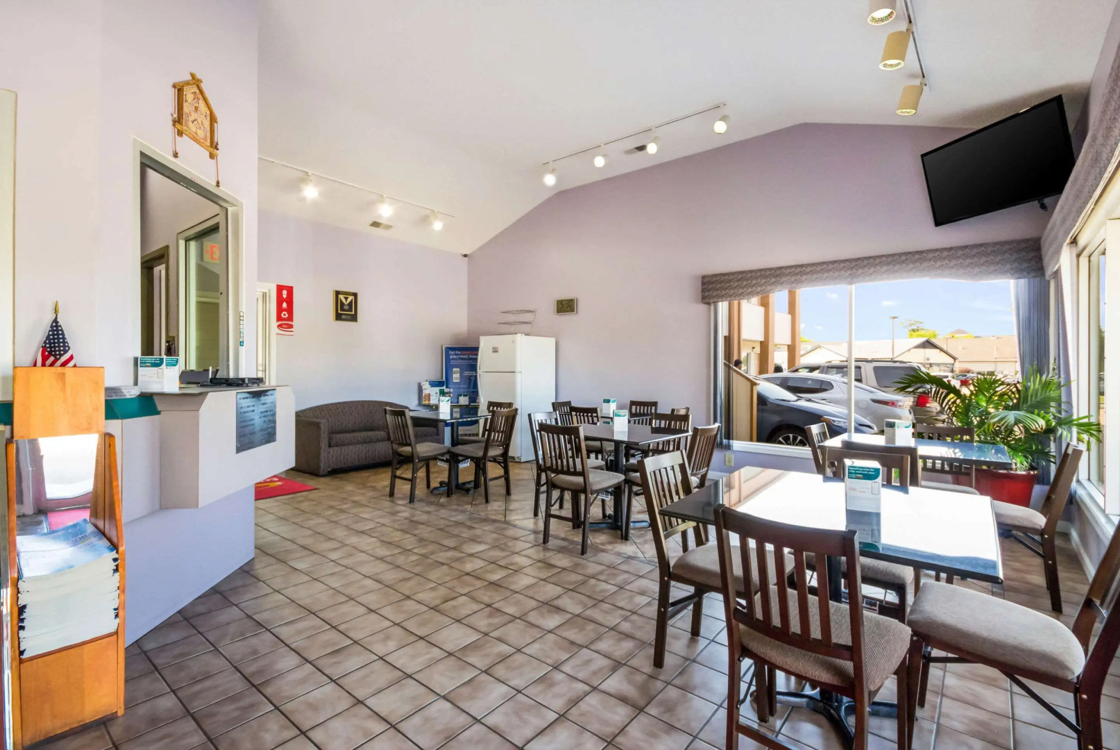 Econo Lodge Little Creek