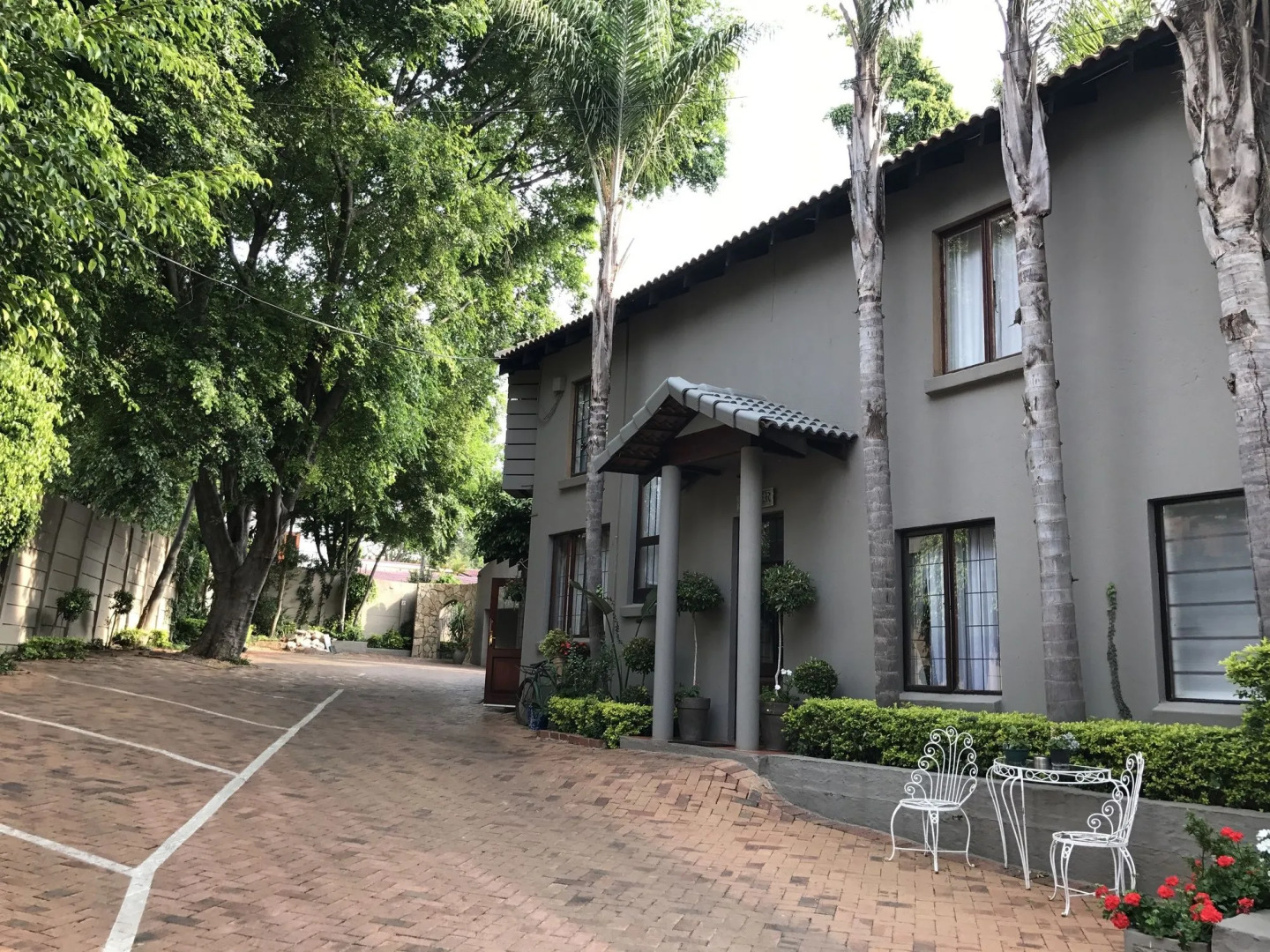 Waterhouse Guest Lodges 295 Indus Street