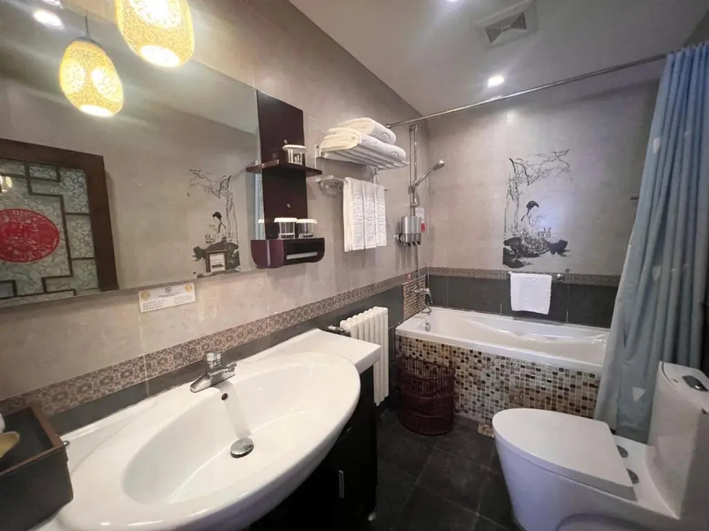 Double Happiness Beijing Courtyard Hotel