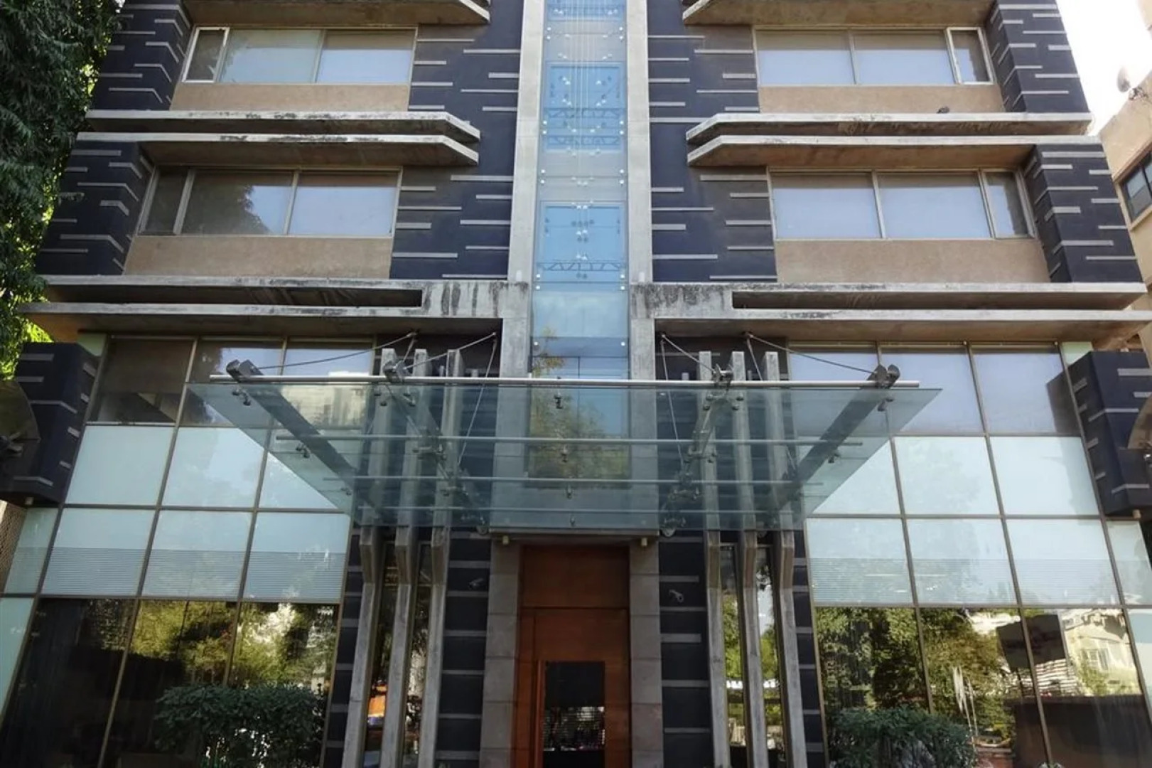 Hotel Cosmopolitan Ahmedabad