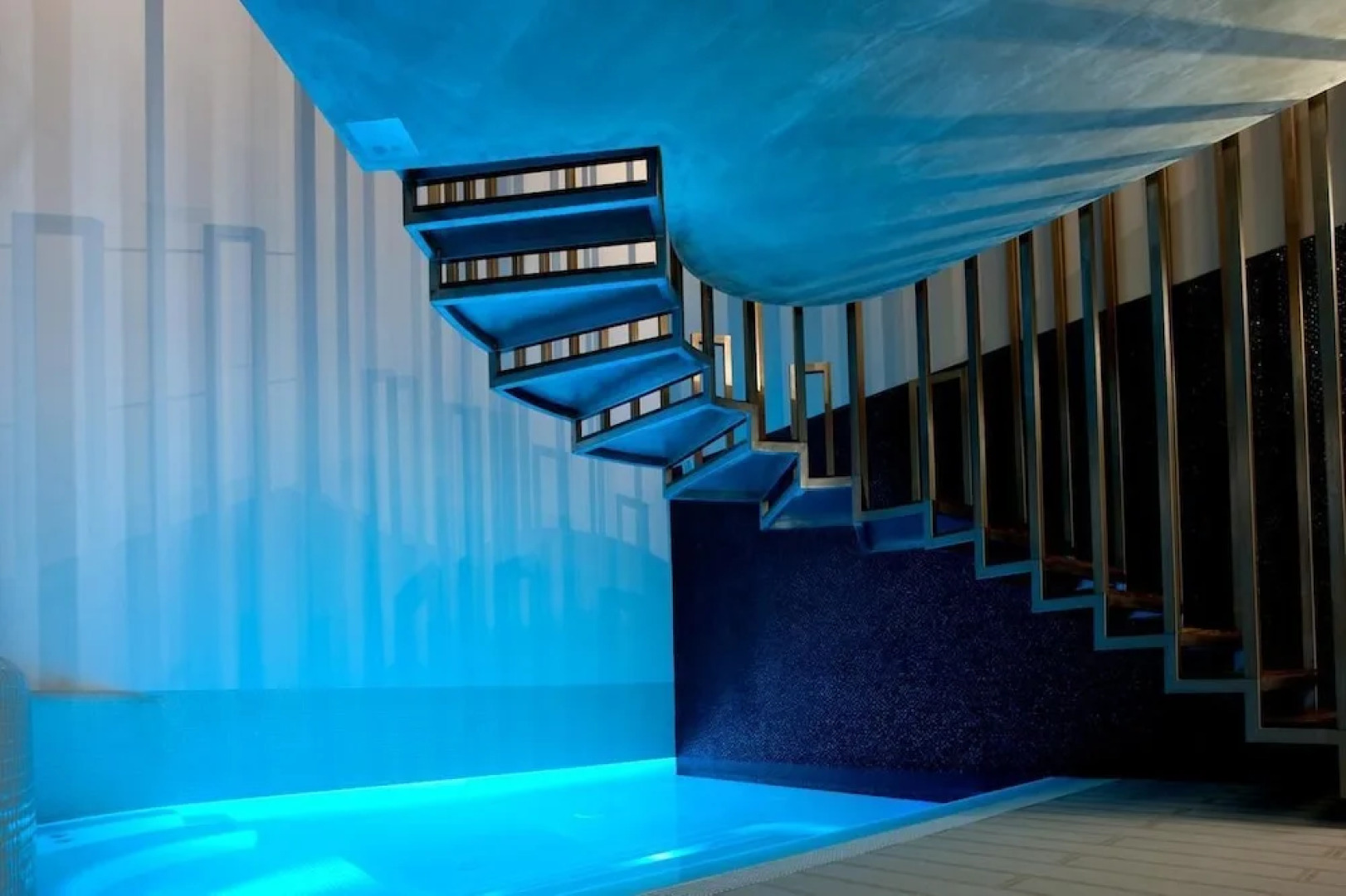 Mood - Private Suites