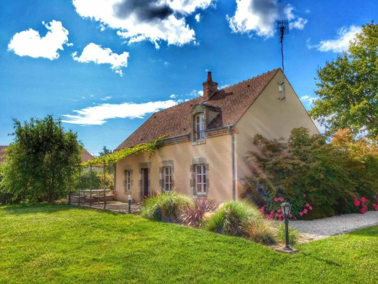 Gîte Vitry-aux-Loges, 3 pièces, 5 personnes - FR-1-590-119