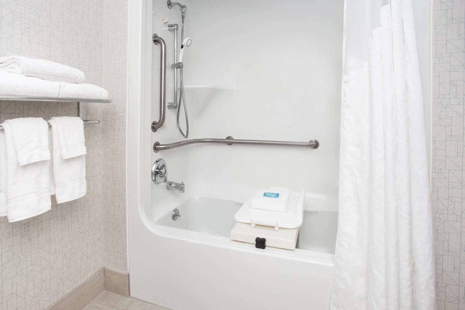 Holiday Inn Express Hotel & Suites South Portland by IHG