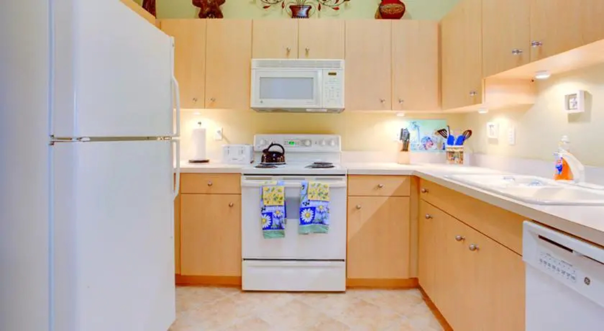 L Pavia condo by Vacation Rental Pros