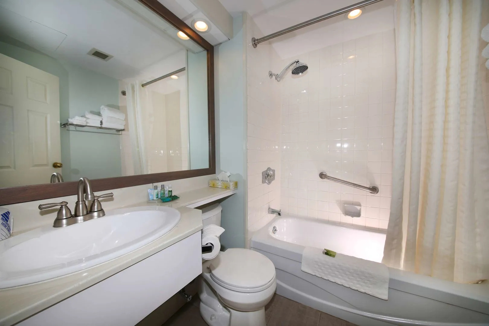 Loyalist Country Inn & Conference Centre