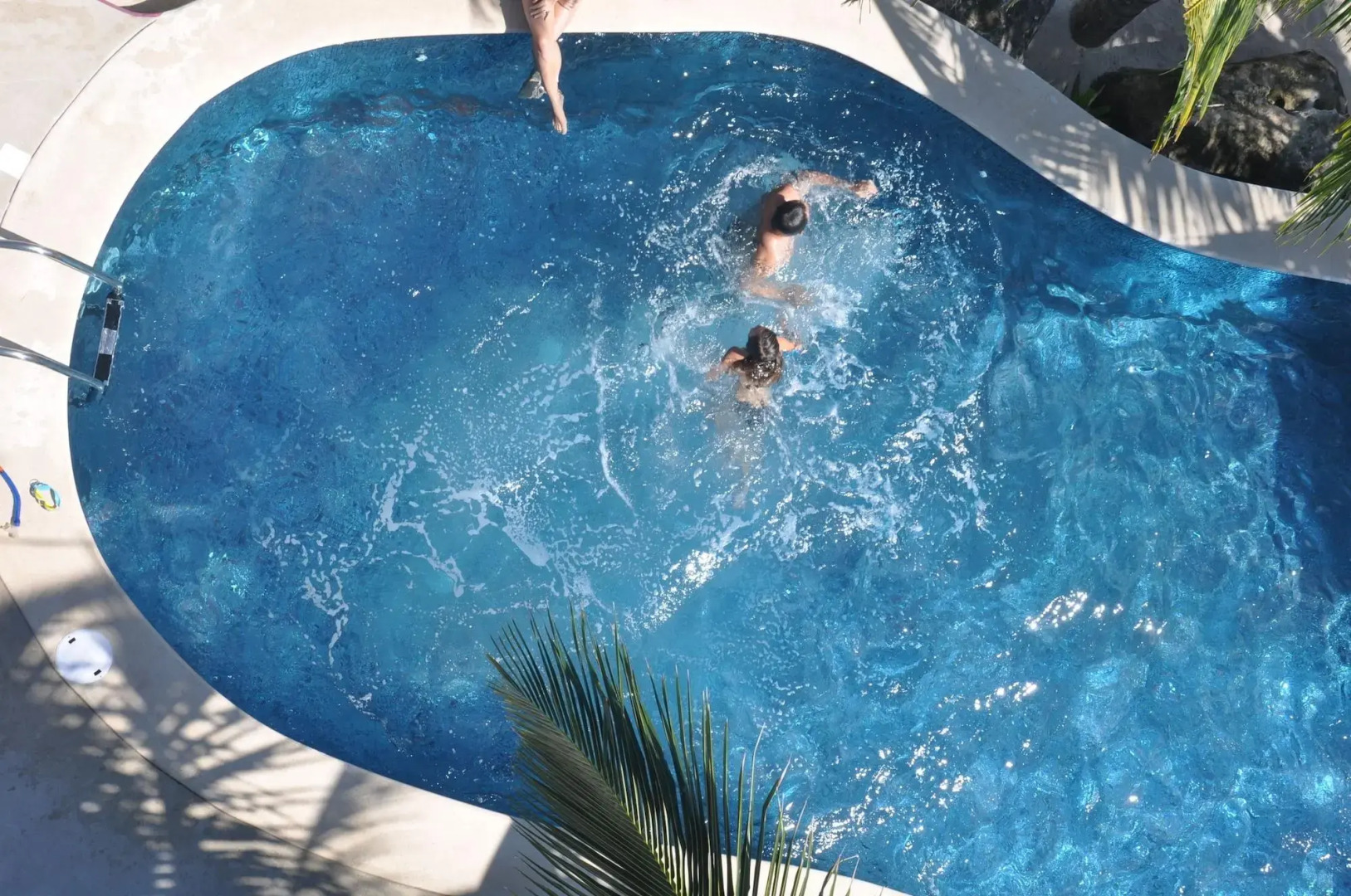 Del Sol Beachfront Hotel and Condos