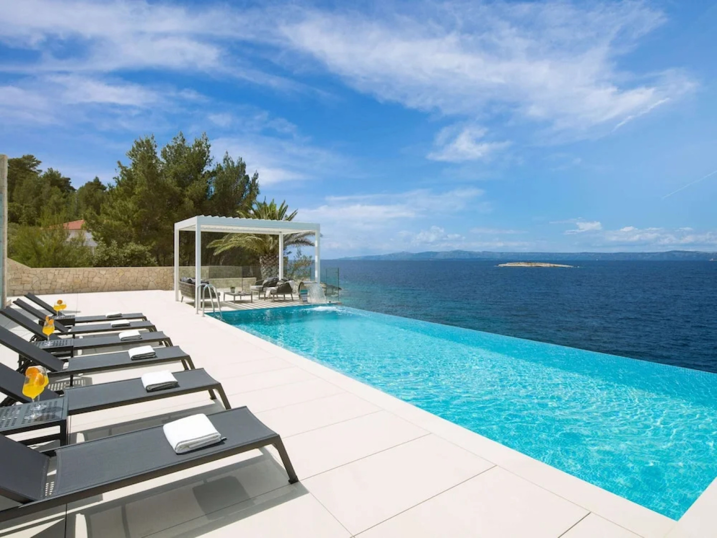 Beach Villa in Korcula with Pool, Sauna & Hot Tub
