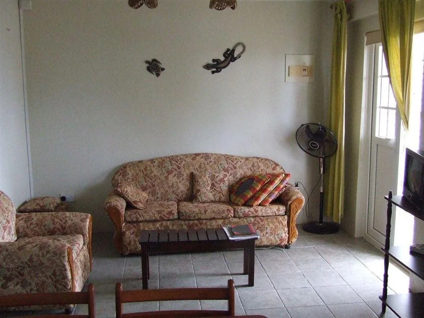 Dominica's Sea View Apartment