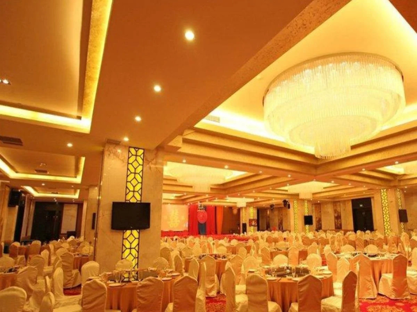 Fortune International Hotel