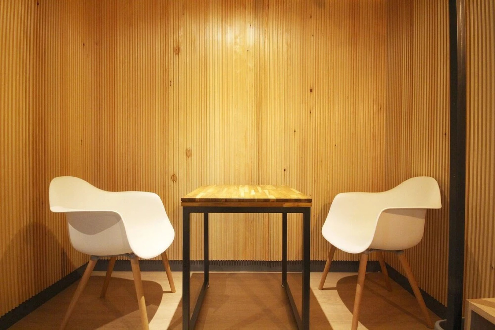 Changwon Jinhae Yongwon Hotel VIN