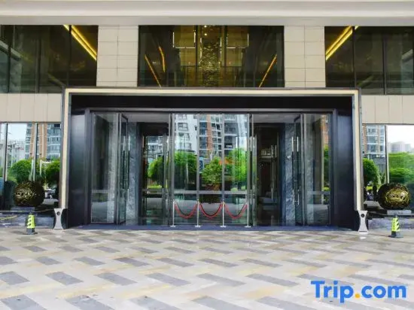 Junlian Huatian International Hotel