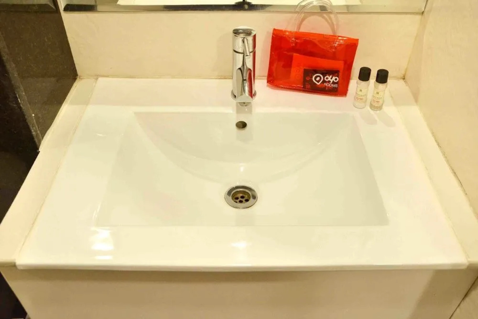 OYO 963 Hotel Rumaya