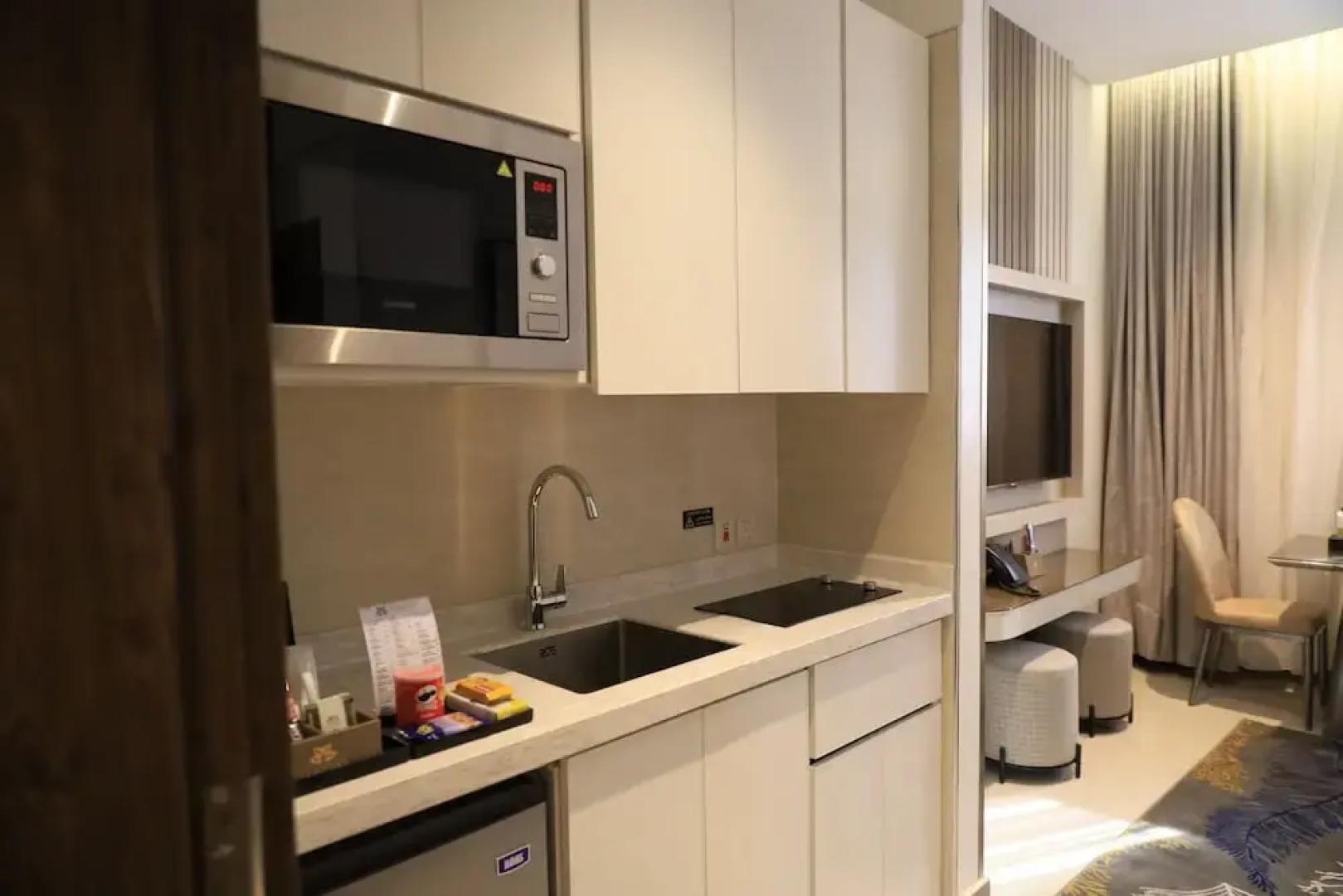 Seasons hotel suites