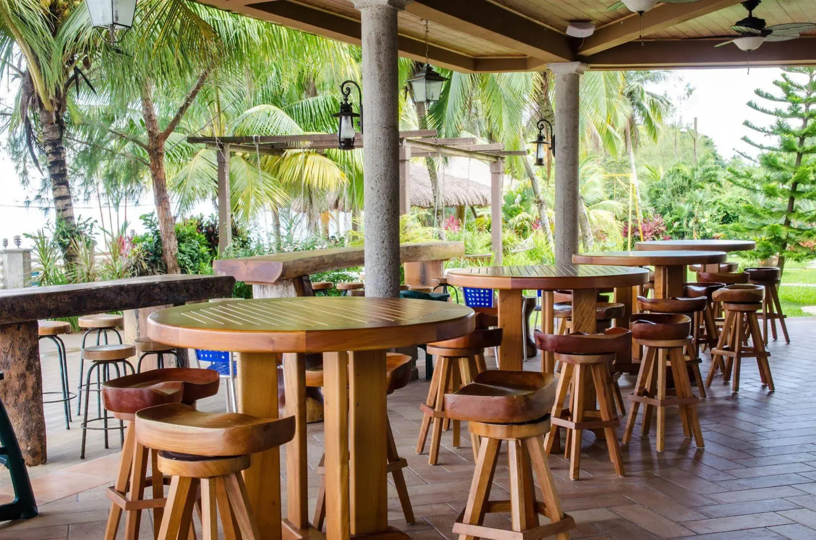 Paraiso Rainforest and Beach Hotel