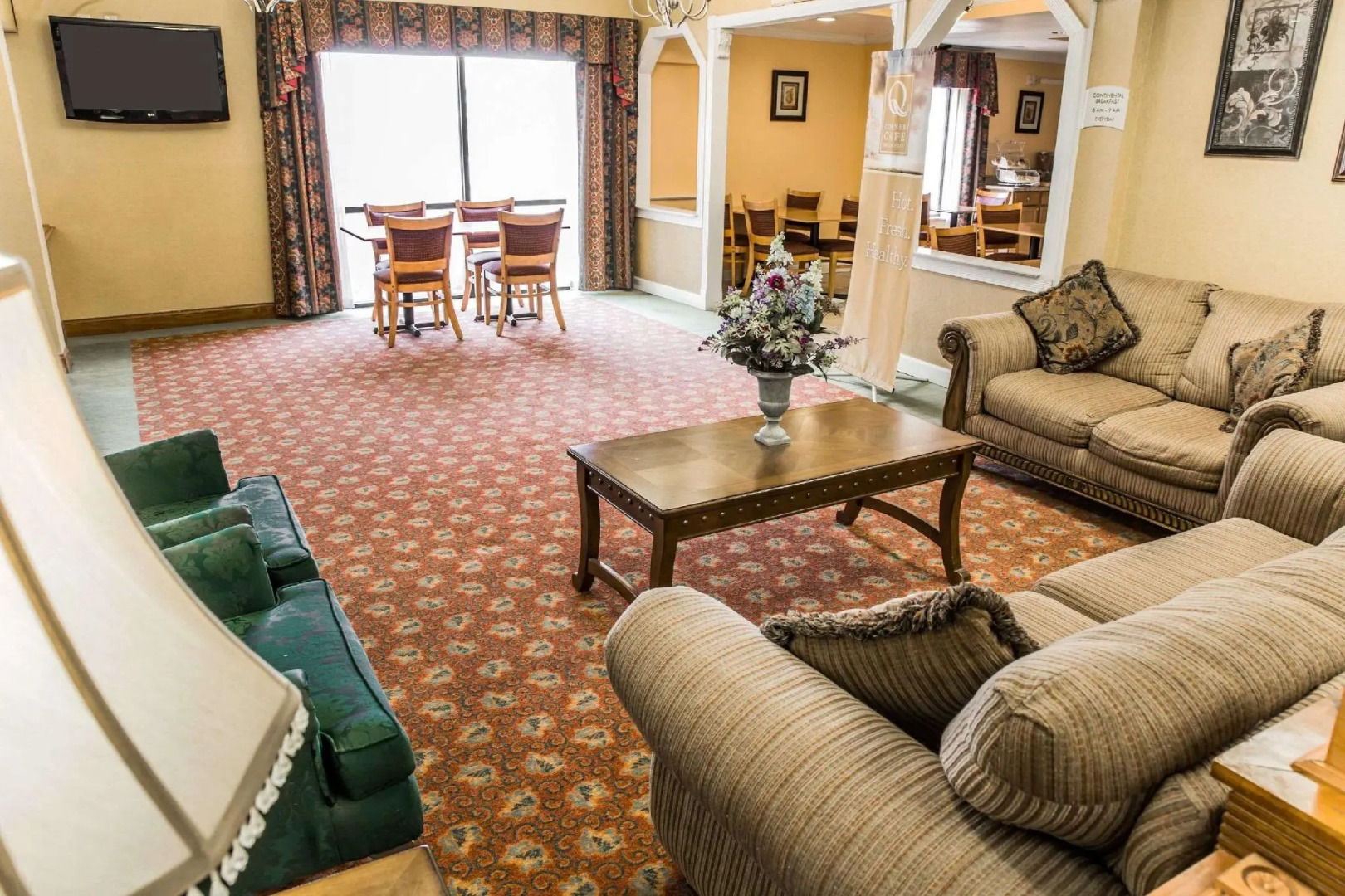 La Quinta Inn & Suites by Wyndham Fayetteville I-95