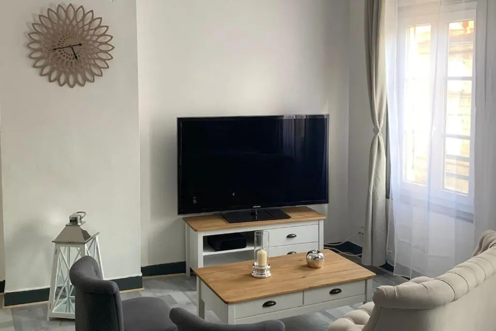 Le CALYPSO - 2mn gare SNCF, hyper centre, WIFI-NETFLIX