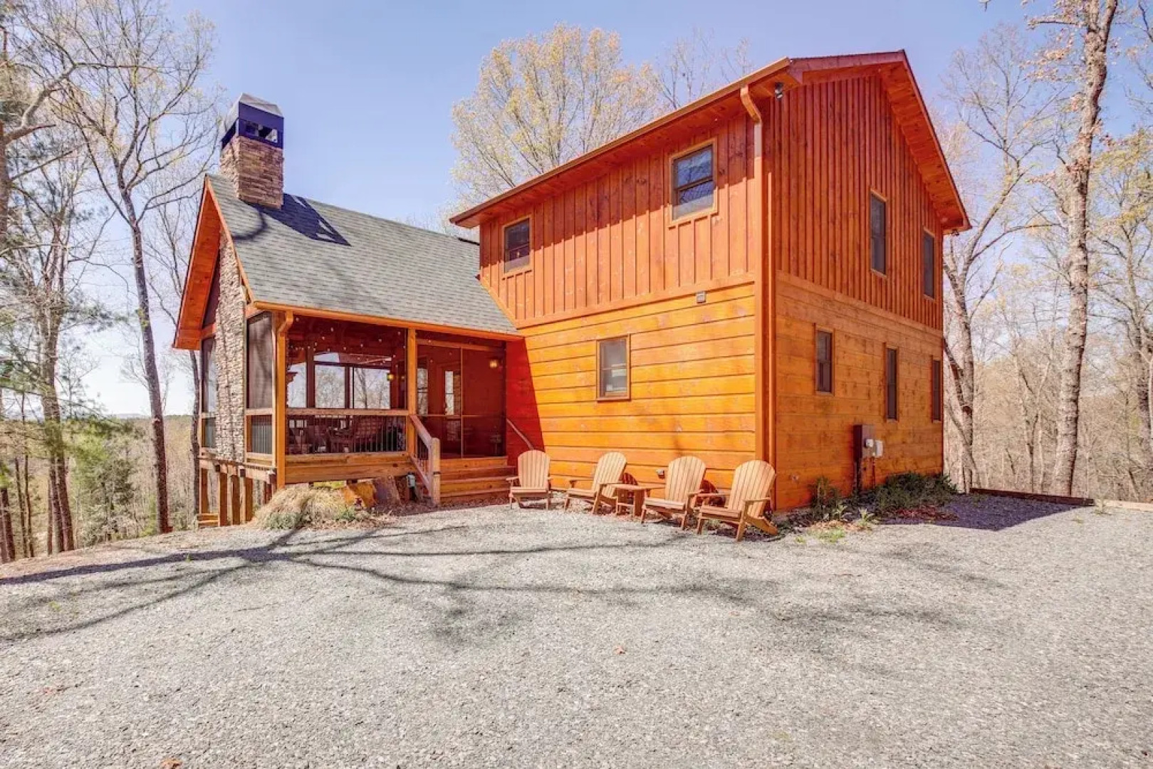 Luxury Mineral Bluff Cabin With Deck & Hot Tub!
