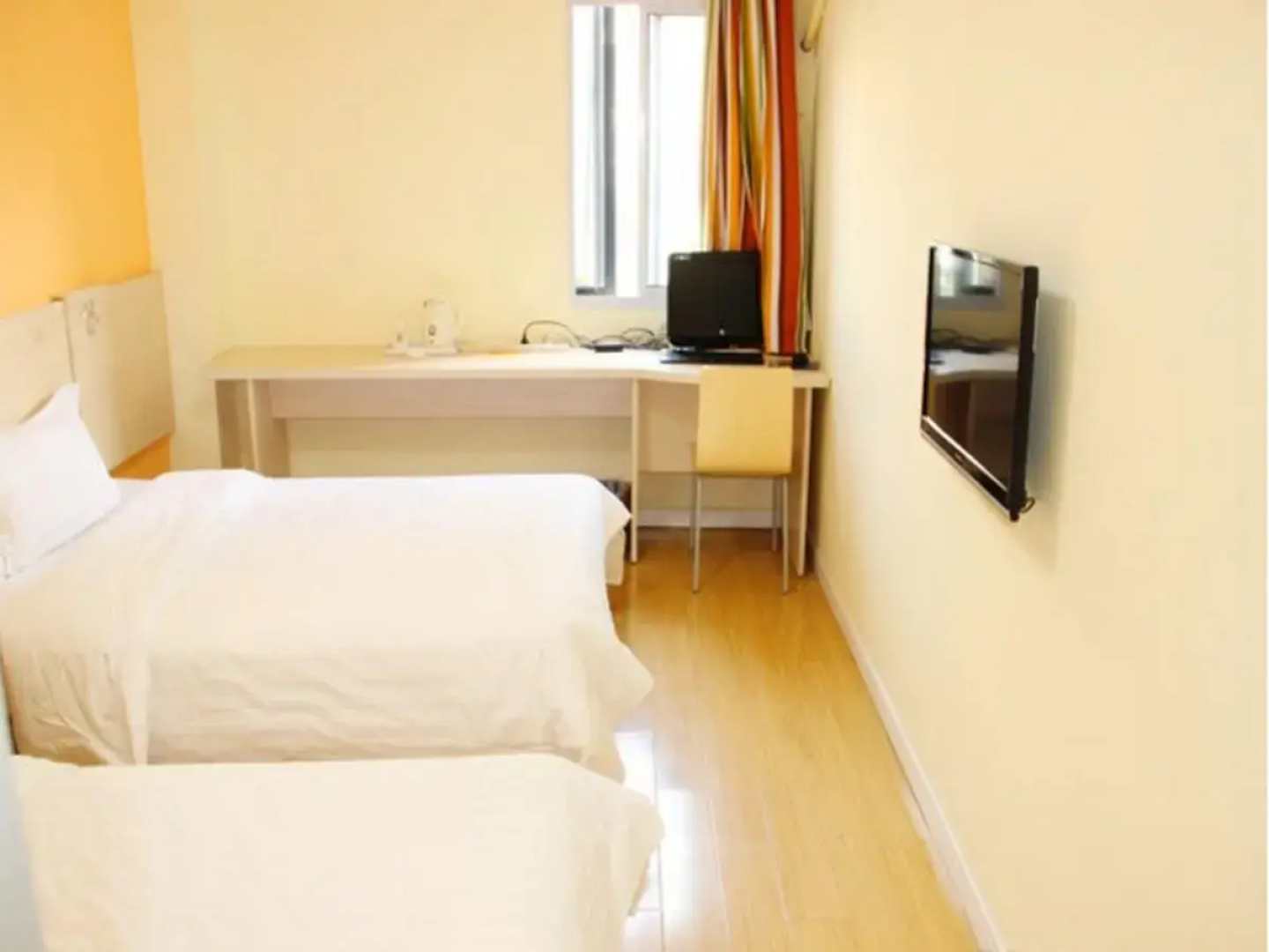 7 Days Inn