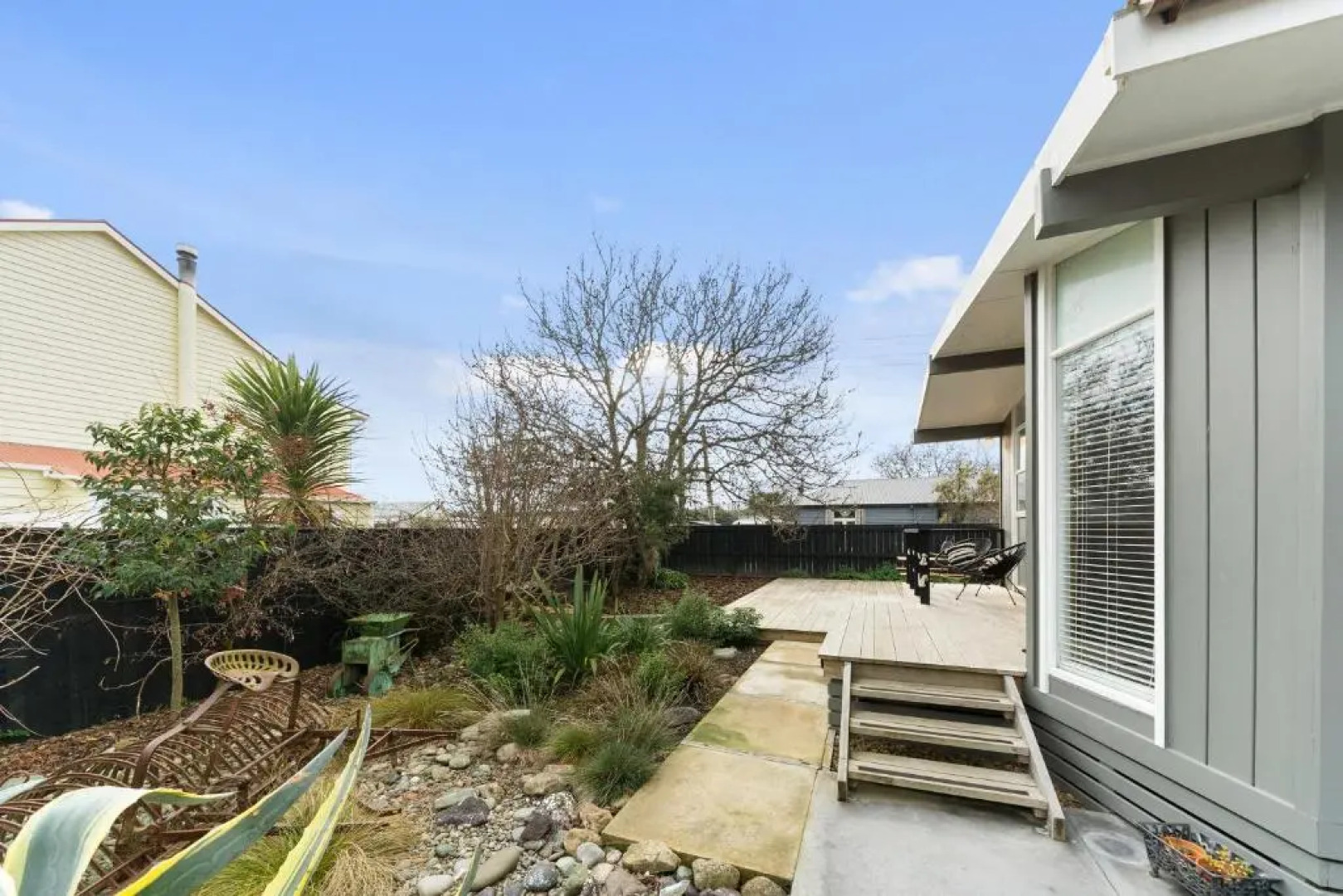 The Walnut Tree House - Martinborough Holiday Home