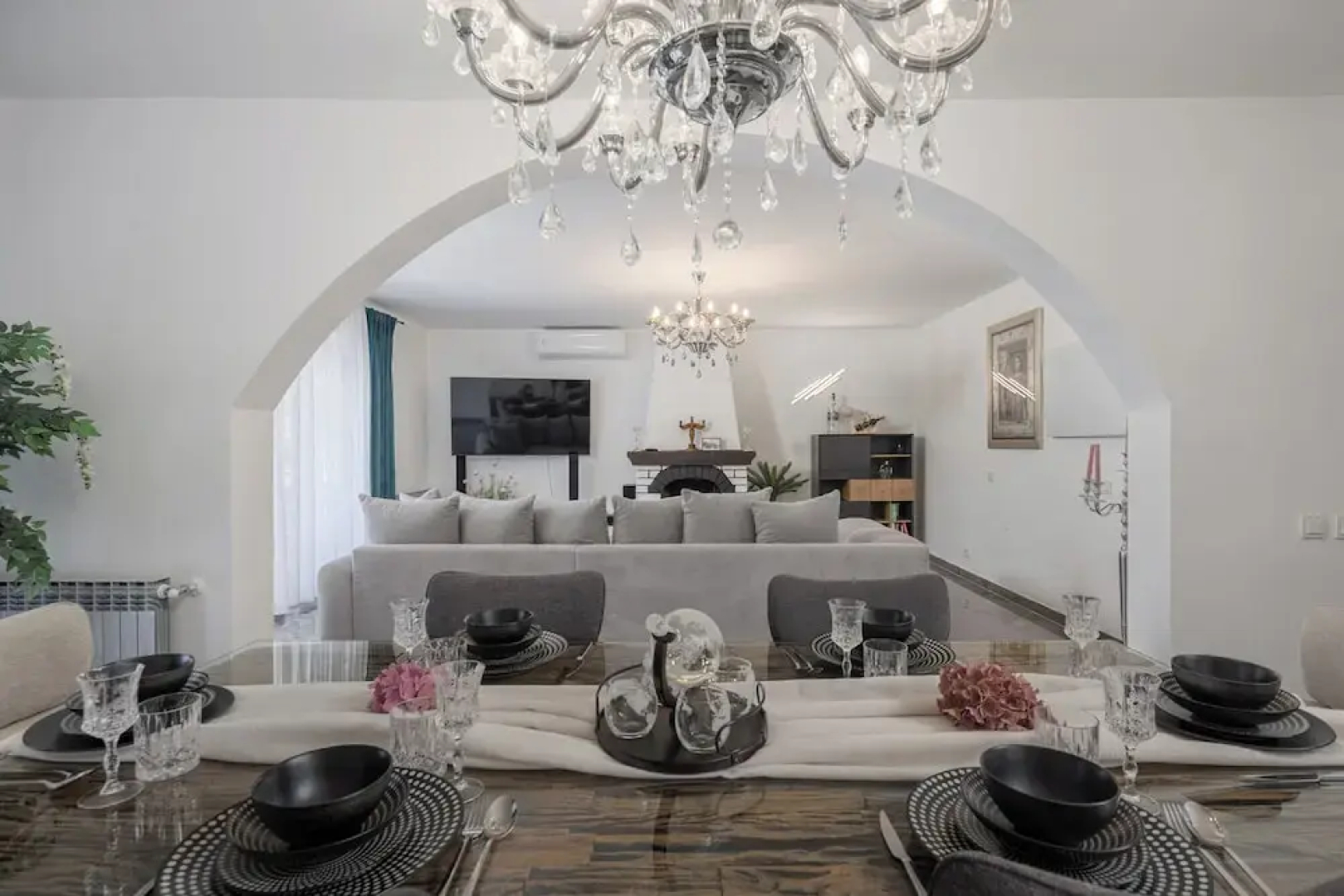 Villa Natali With Pool And Sea View