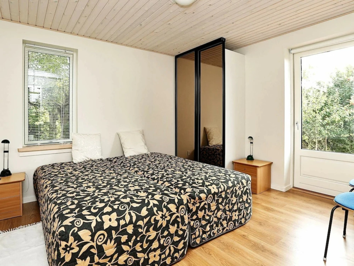 Comfortable Holiday Home in Hundested with Hot Tub