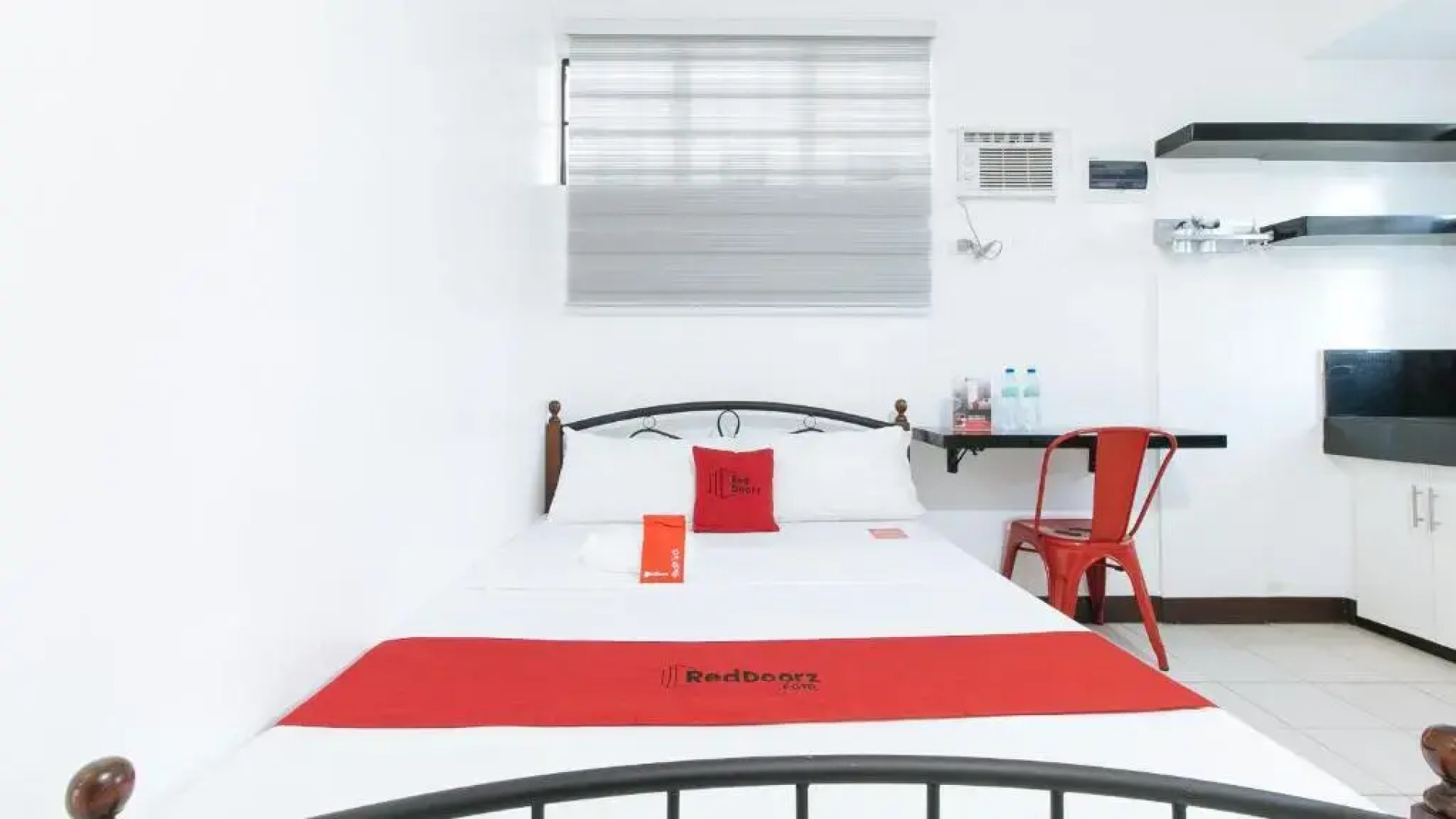 RedDoorz near De La Salle Dasmarinas Cavite