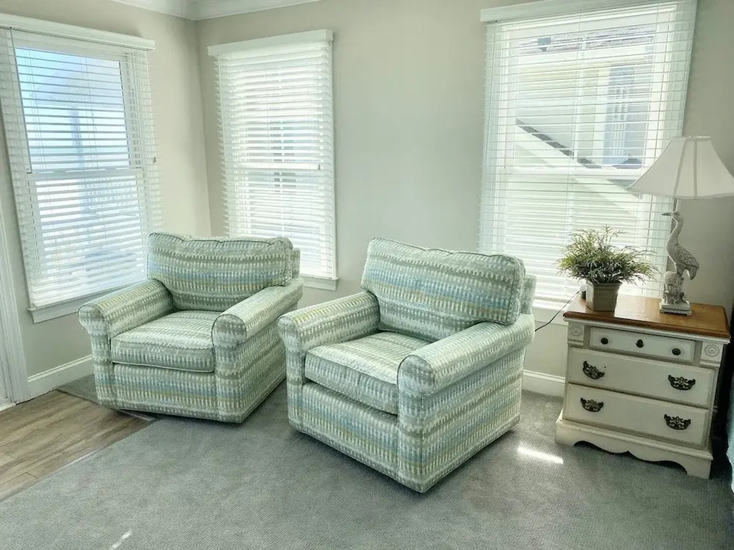 Sweet Dreams Private  4 Bedroom Home by RedAwning