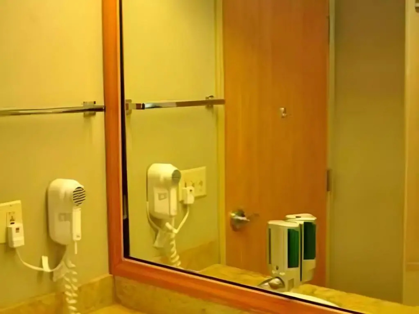 Cannery Hotel & Casino