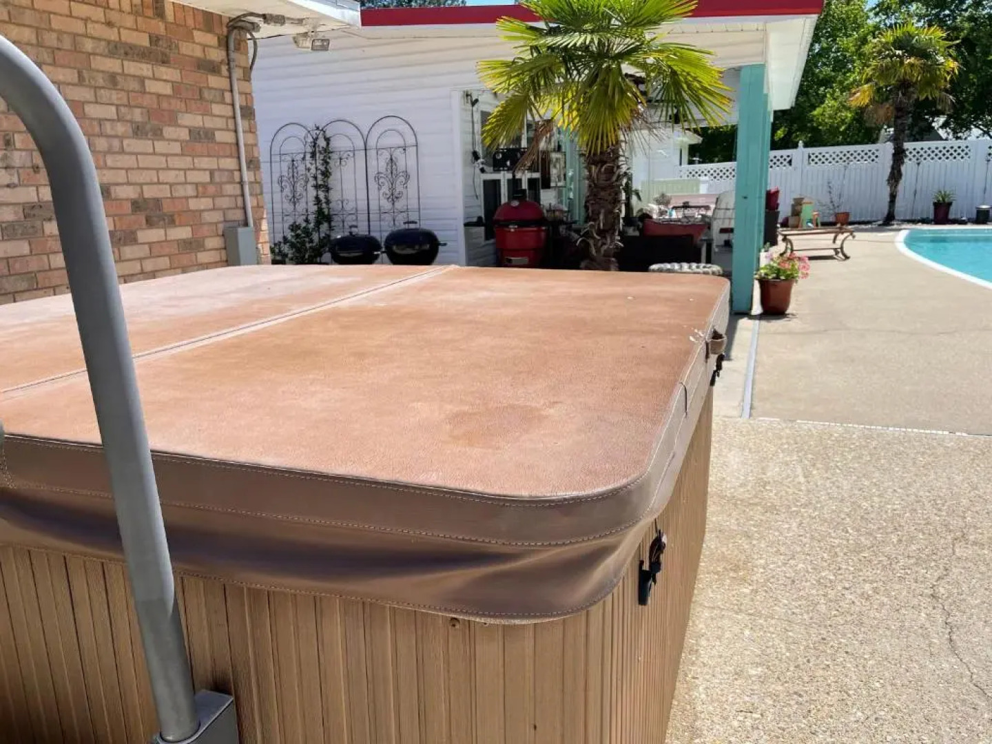 Amy’s Poolside Retreat