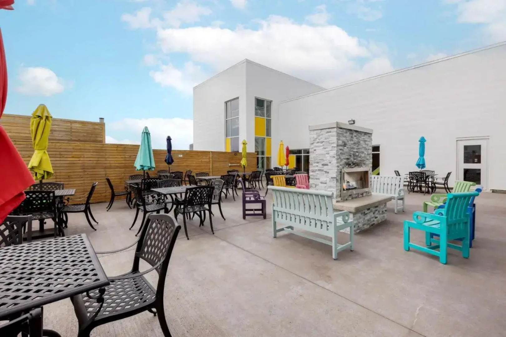 Best Western Plus St. John's Airport Hotel And Suites