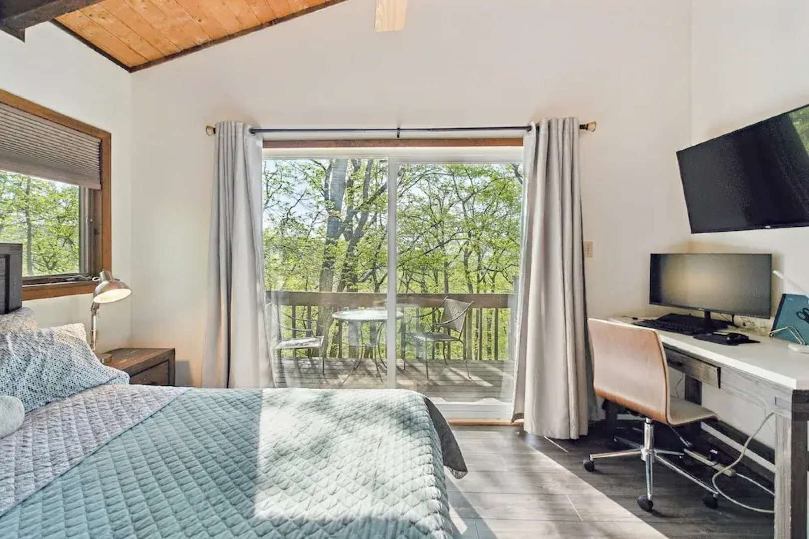 Charming Porter House In The Heart Of The Poconos 4 Bedroom Chalet