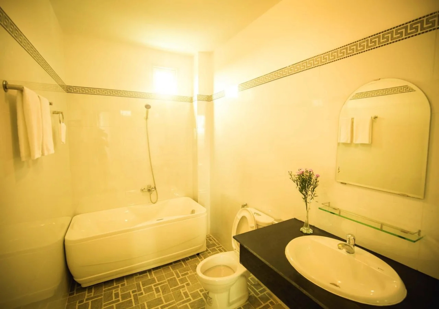 New Hotel & Apartment