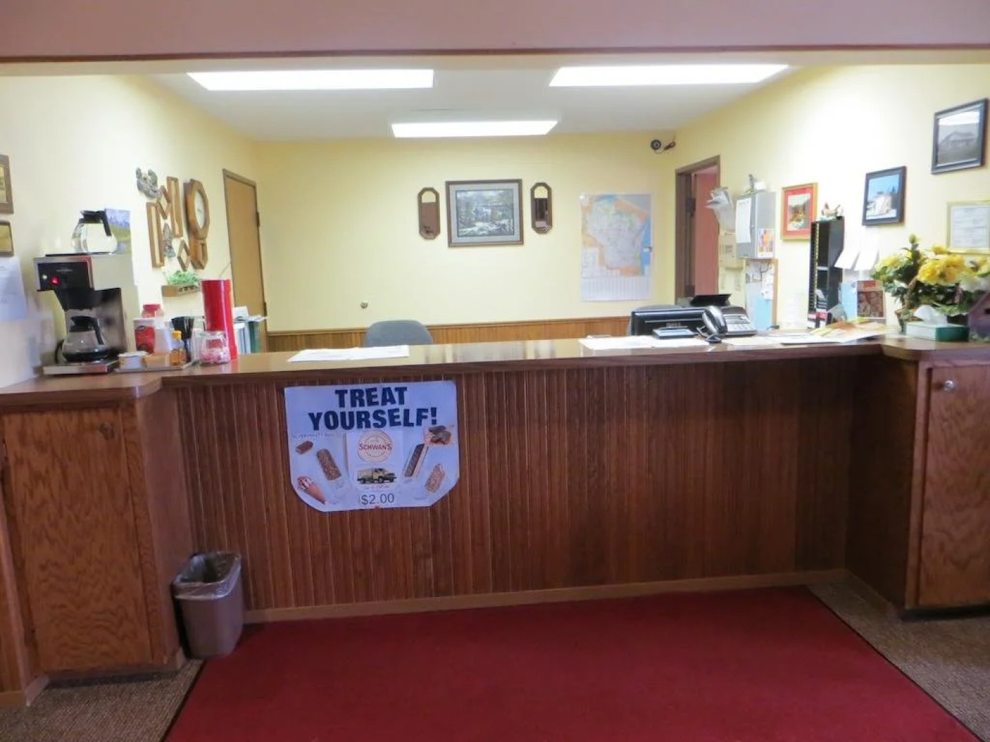 AmeriVu Inn and Suites