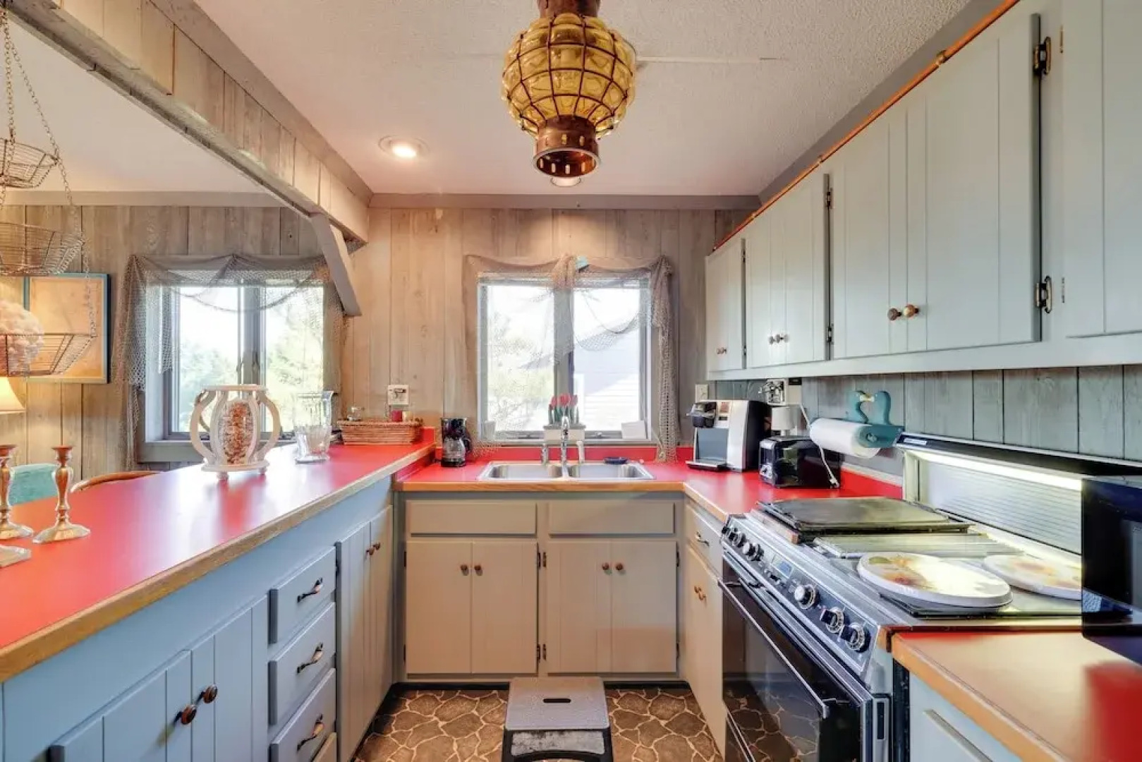 Spacious Kill Devil Hills Getaway w/ 3 Decks!