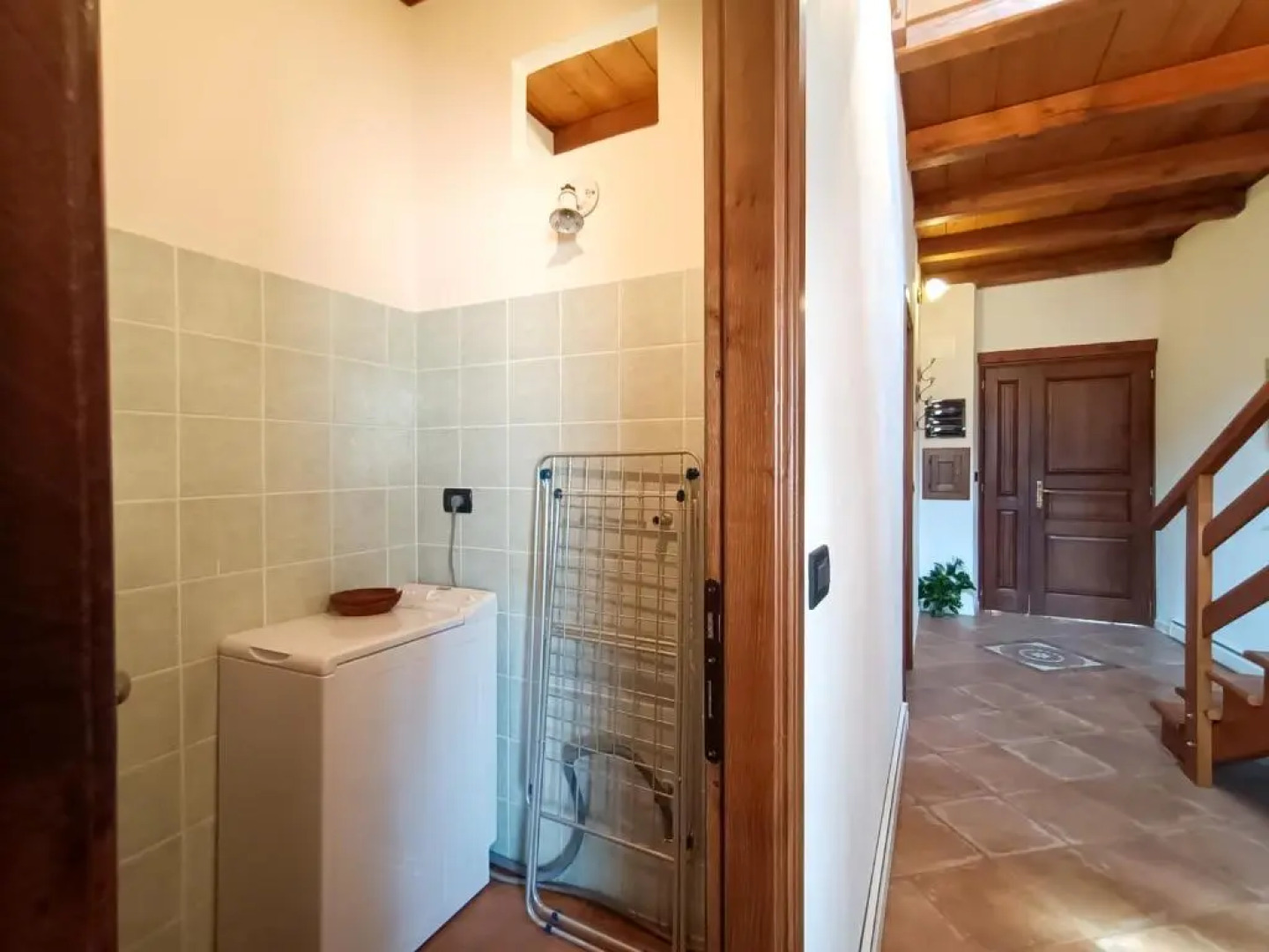 ALTIDO Great Flat with Terrace and Amazing Hills View