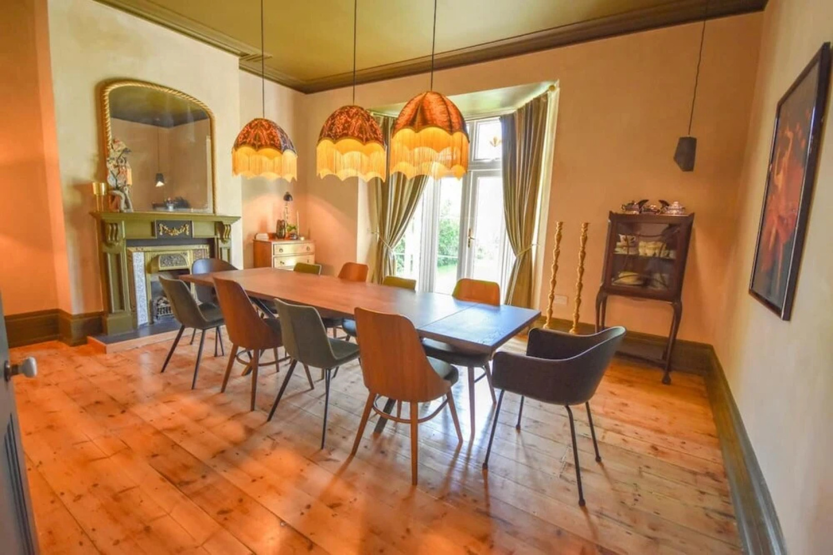 Blenheim House an Immaculate sea side home for 12 guests, plus swimming pool.